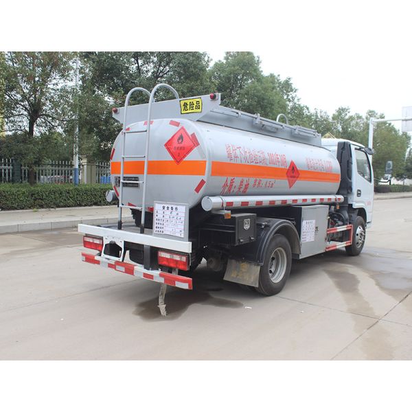 ISUZU Minimum Capacity Small Lowest Price 4.5 Cubic Meter 93 Horsepower 7 Ton Liquid Loaded Vehicle Oil Transfer Vehicle