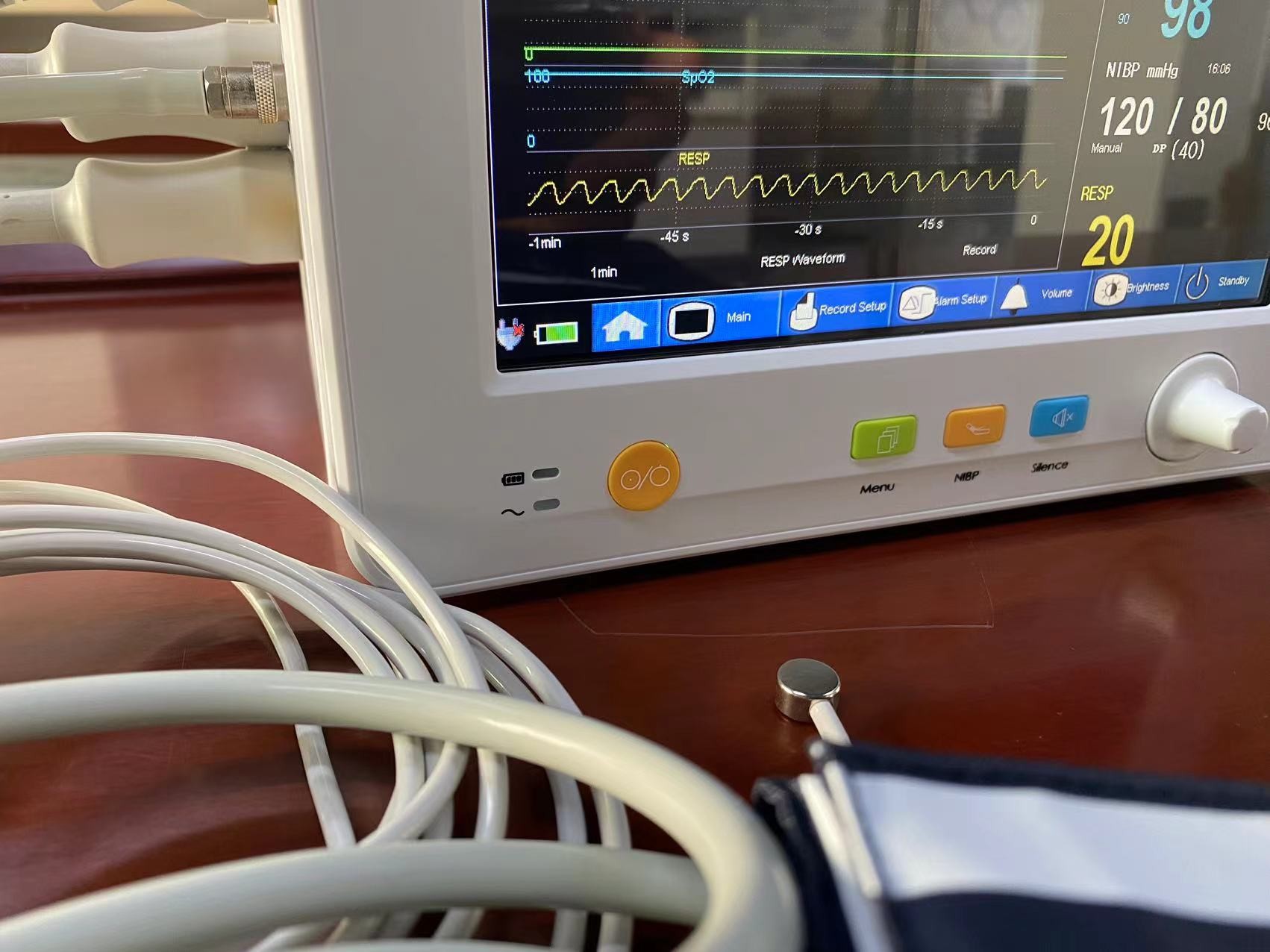 Portable 8.4 Inch Multi Parameter Patient Monitor High Accuracy For EtCO2 ECG SPO2 NIBP Temp