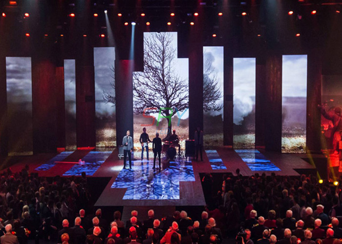 4mm SMD2121 Portable Stage LED Screens , Super Light LED Stage Curtain Screen