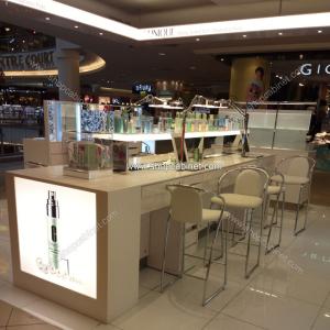 China Stylish design standing cosmetic cabinet showcase wholesale