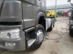 Manual Transmission Gray Sinotruk Heavy Truck 6*4 Tractor Truck Tubeless Tire