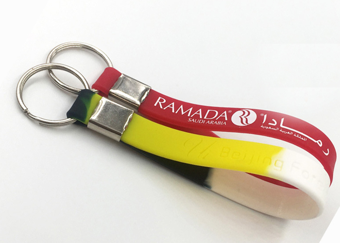 Custom Silicone Bracelet Mixed Color Embossed Printed Rubber Wrist Strap Bracelet Segmented Silicone Keychain Bracelet