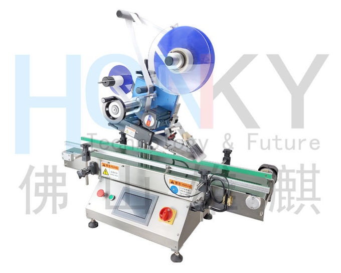 PLC Automatic Label Sticking Machine For Plastic Pouch Bag Book Flat Surface Bottle