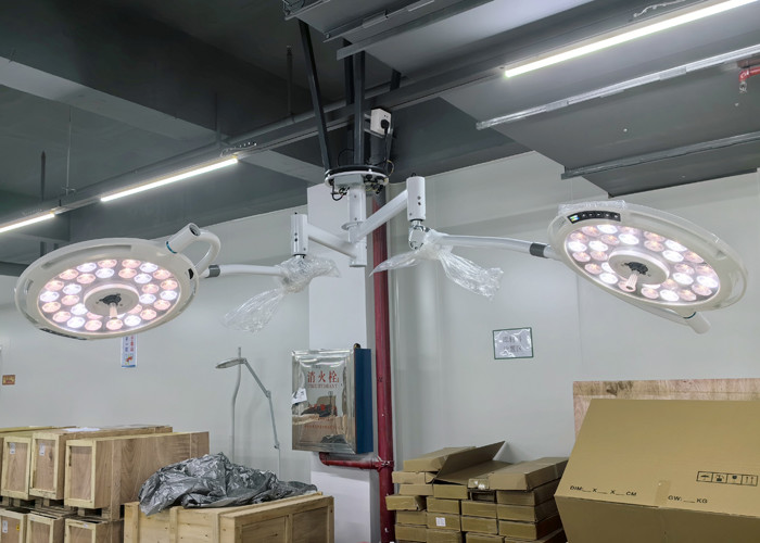 Mobile 80000Lux 45VA Led Examination Lamp Hospital Surgical Operating Light