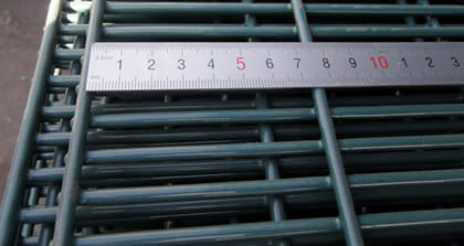 358 fence panel with mesh size length 76.2 mm