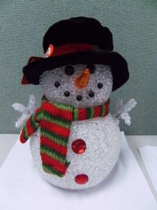 China Holiday Decoration LED Christmas Snowman , Light Up Snowman Indoor 3xAAA Battery wholesale