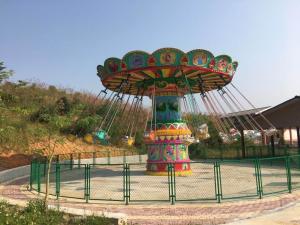 China 50Hz Outdoor Carnival Equipment 100kg To 500kg Trailer Flying Chair Mini Childrens Amusement Facilities wholesale