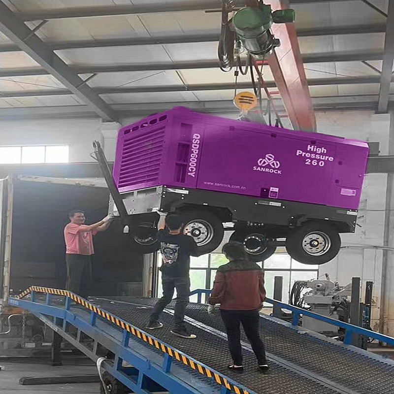 Diesel Screw Air Compressor Portable Air Compressor Machine Air Cooling Screw Air Compressor Manufacturer