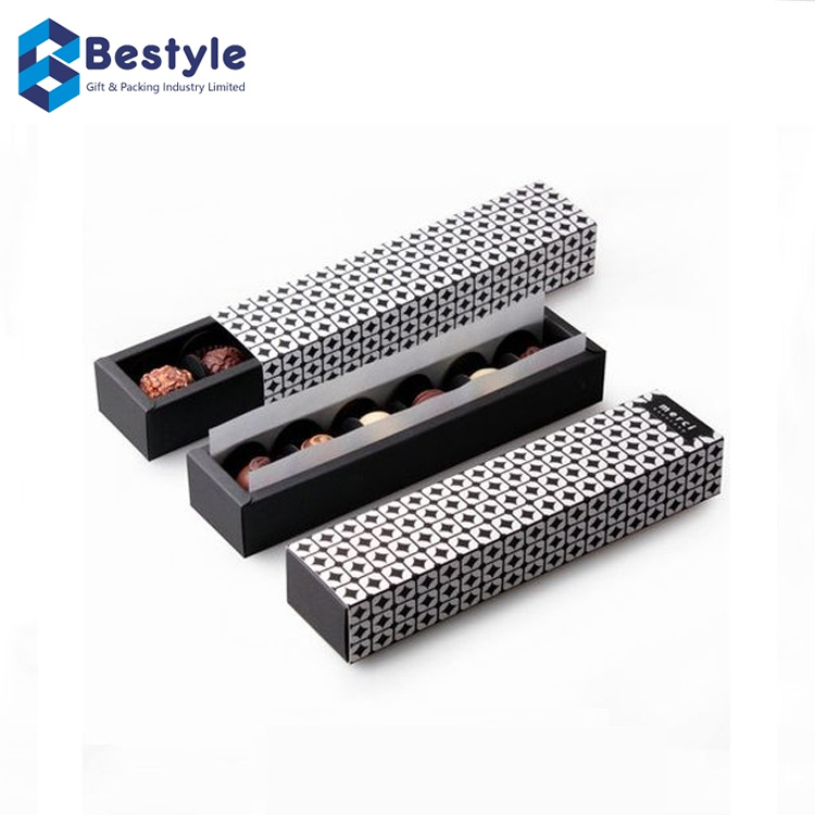 CMYK Chocolate Packaging Boxes Magnetic Closure With Plastic Inserts Tray And Dividers