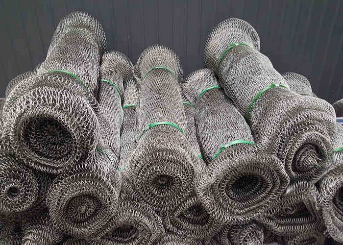 Aisi304 316 Stainless Steel Wire Rope Mesh 100*100mm Ferruled 2.0mm For Plant Climbing