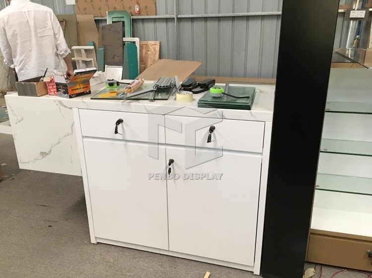 3000mm Long Mobile Phone Display Showcase With 2pcs Drawers