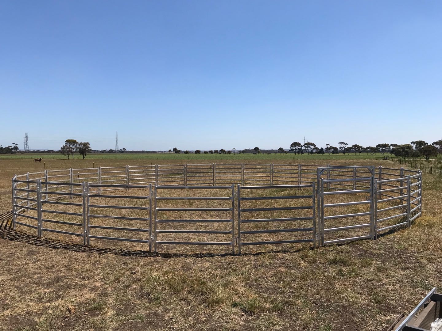 18m Diameter Horse Arenas 26Pcs incl. 3m tall Gate Locking Pins. Victoria