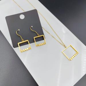 China New Arrival Trendy Pearl Double Lines Newest Gold Color Stainless Steel Earring ,Necklace , Bracelet Sets For Lady wholesale