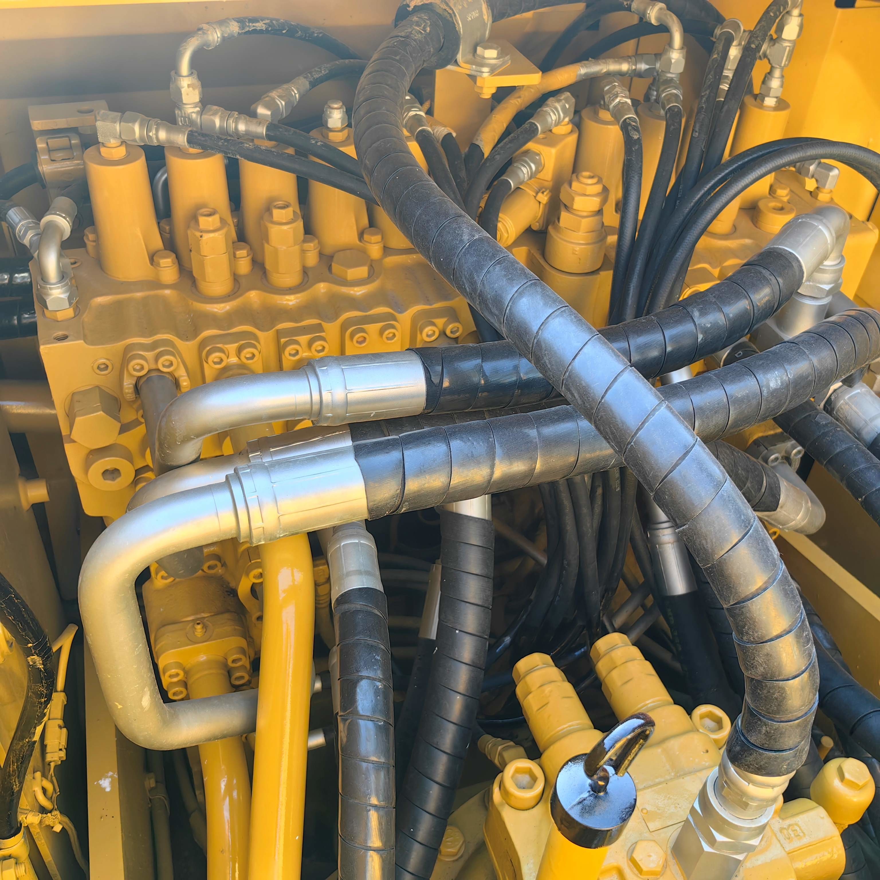 High Quality CAT320D2 Used Cat Excavator Machine Premium Used Excavators Good Price