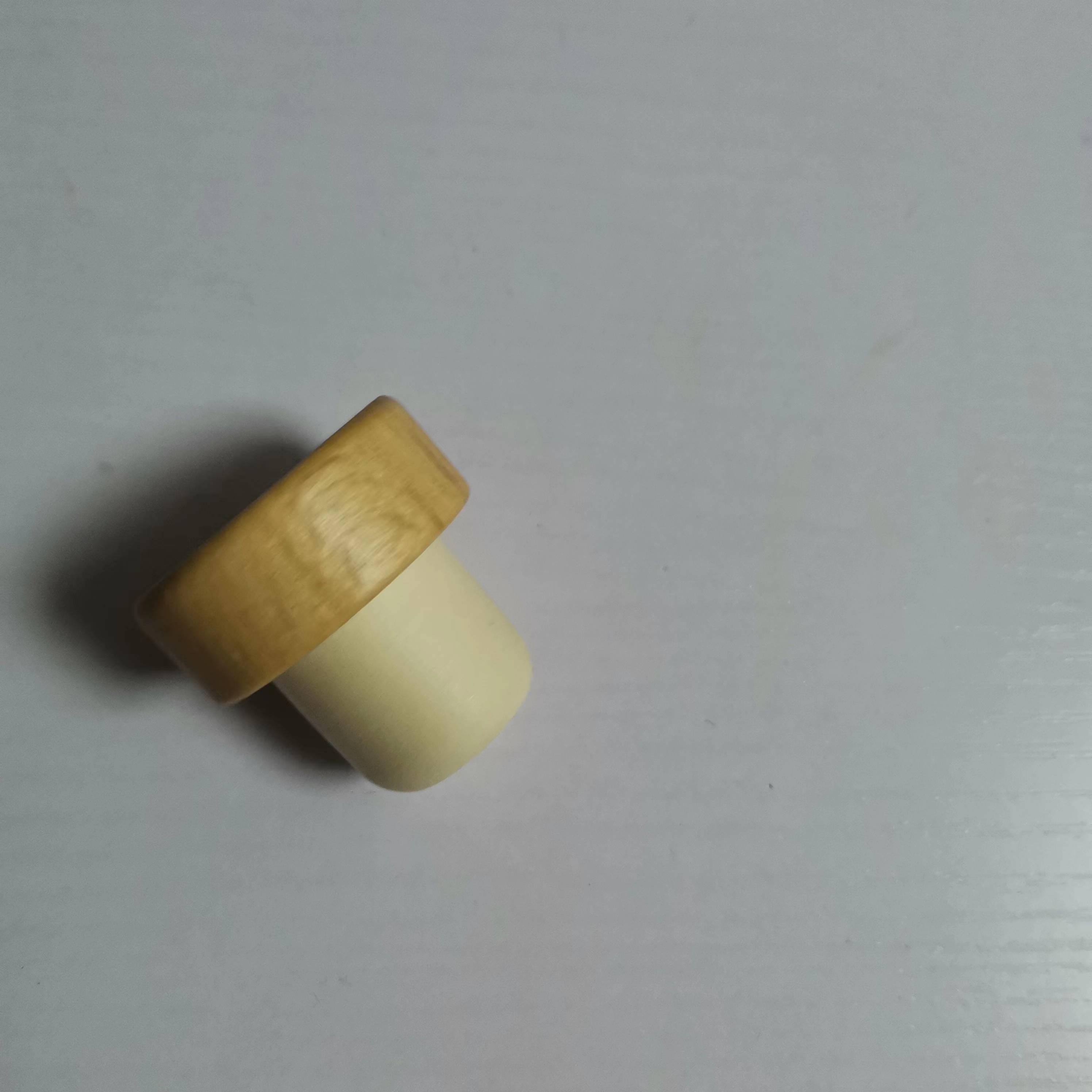 Brandy Rum Gin XO Glass Bottle Polymer Cap with Wooden Top and Glass Lid Sealing Type