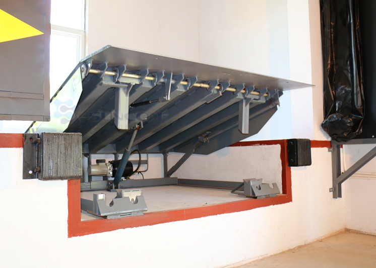 Loading / Unloading Area Hydraulic Dock Leveler 50HZ With Push Button