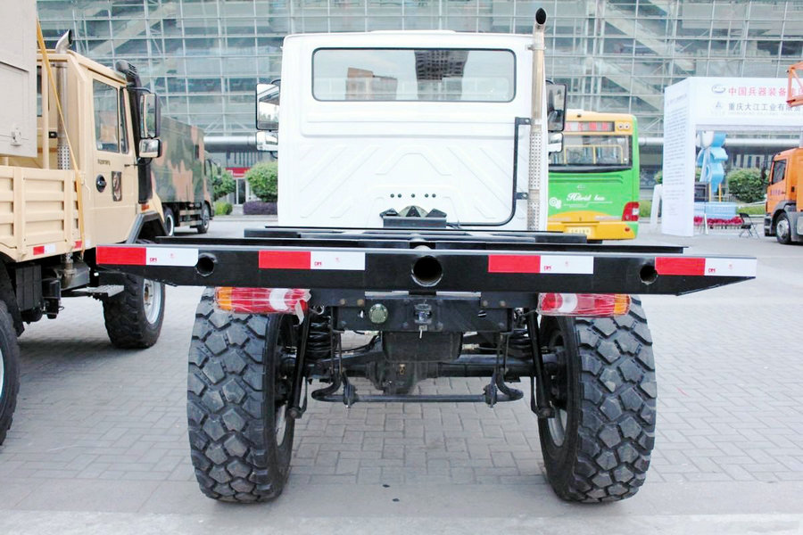140HP Euro4 Dongfeng EQ2070F Off-Road Truck,Dongfeng Truck,Dongfeng Camions