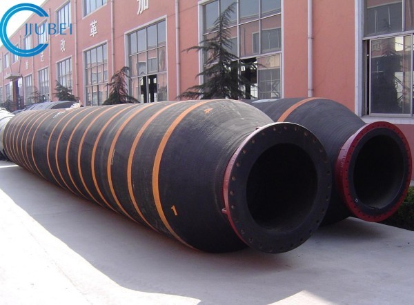 Abrasion Resistant Black Self Floating Hose Flanges / Camlocks Flexible Lightweight Rubber Hose