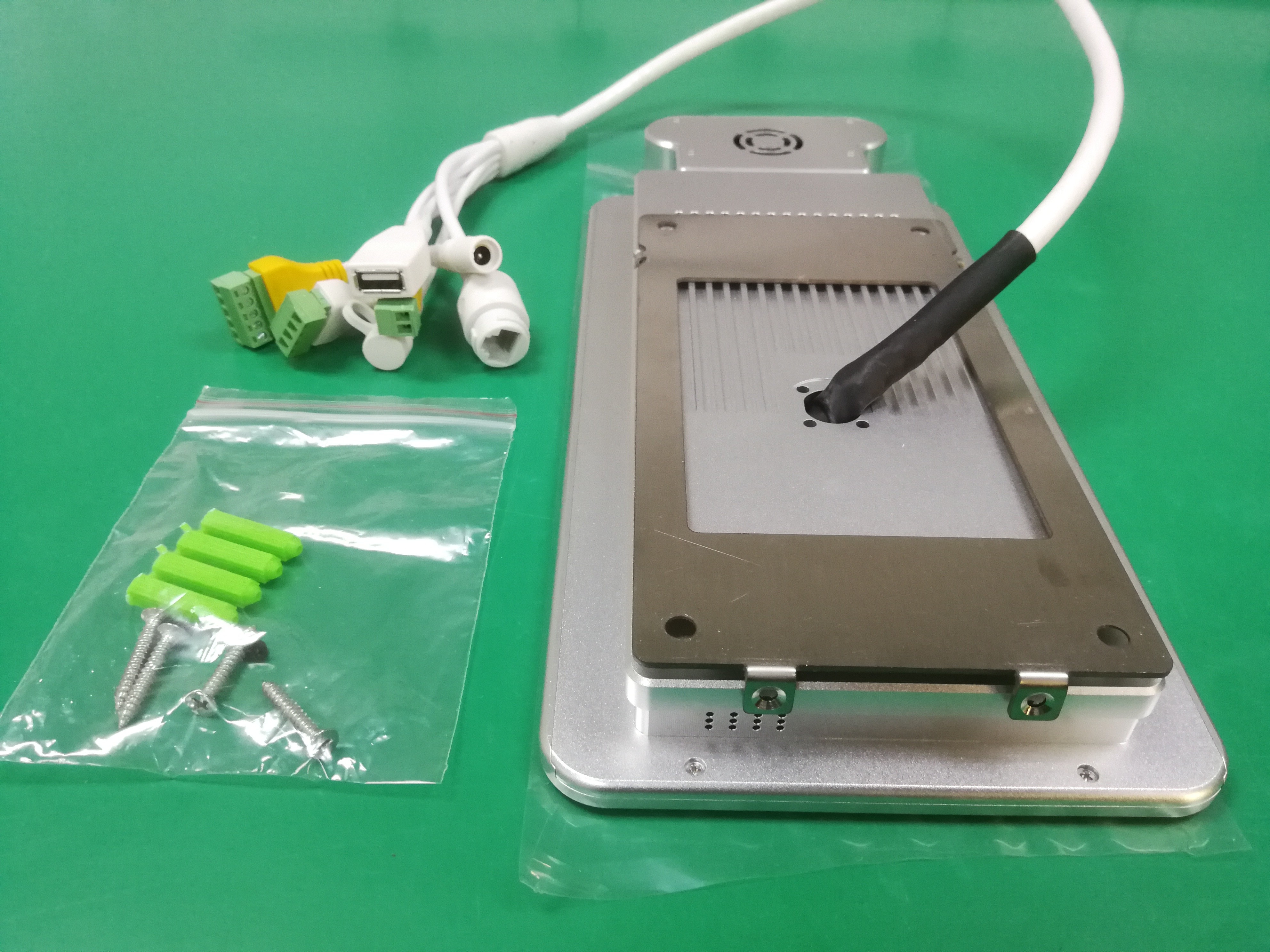 Building Automation Facial Recognition Body Temperature Sensor 8 Inch Android Wall Screen Terminal