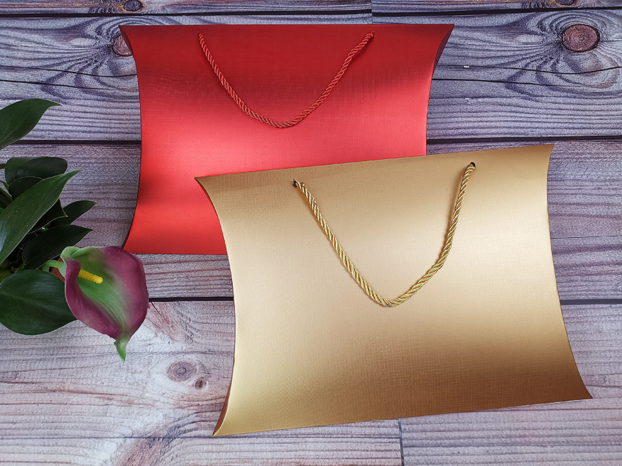 Ultraportable Holiday Gift Box Packaging