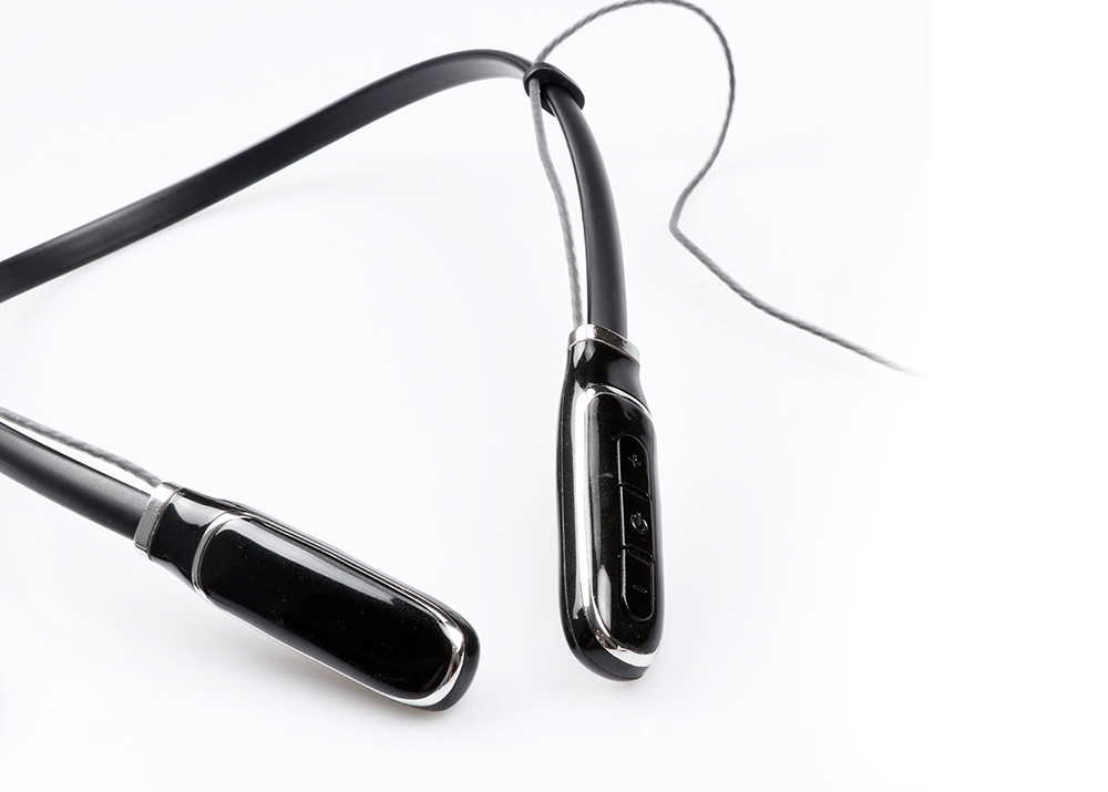 Deep Bass Sound Wifi Bluetooth Headphones Long Paly Hours For Smartphone