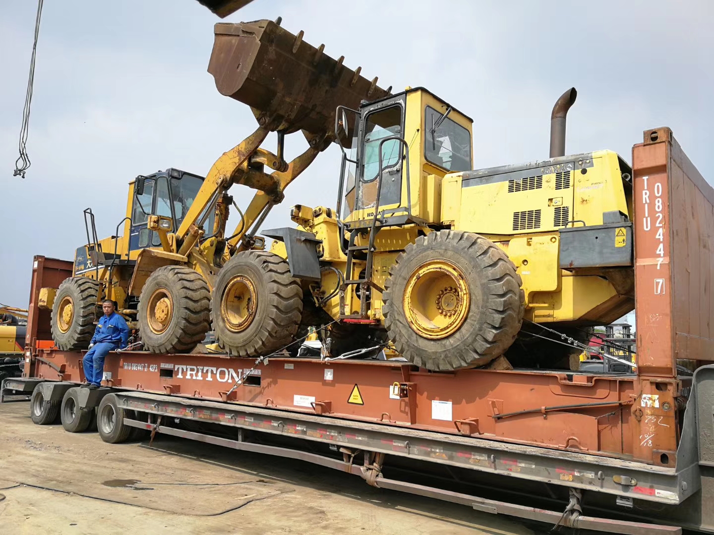 Yellow Sumitomo Excavator 5T 61HP 0.35m Bucket Capacity 4000 Working Hours