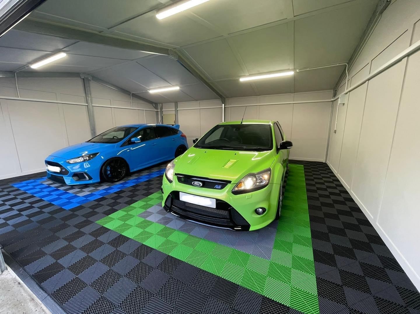 Interlockable Polypropylene Garage Floor Tiles 400*400mm Garagetrac Flooring