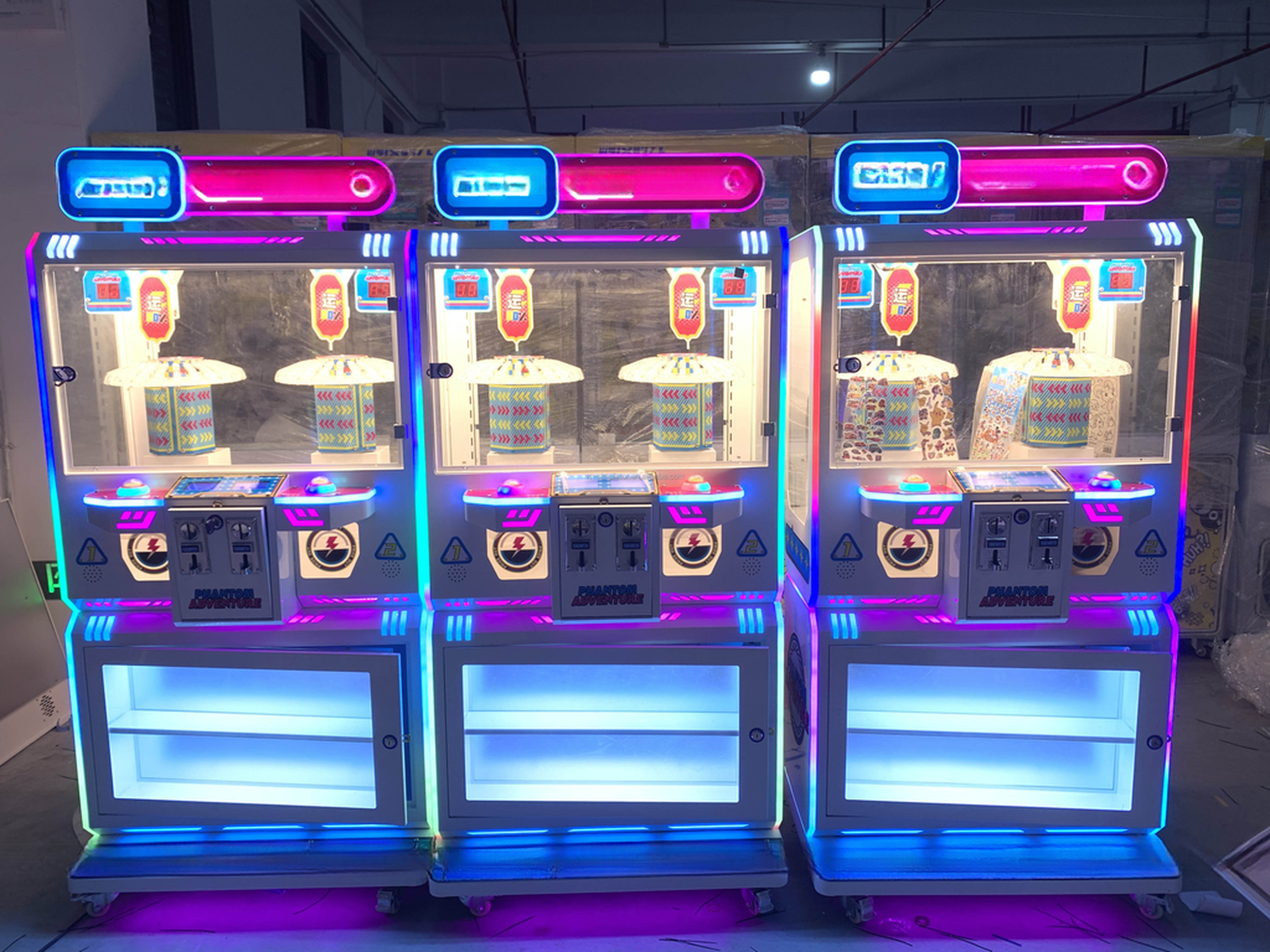 Dreamland 2024 coin operated prize clip game machine luxury lucky clip vending machine