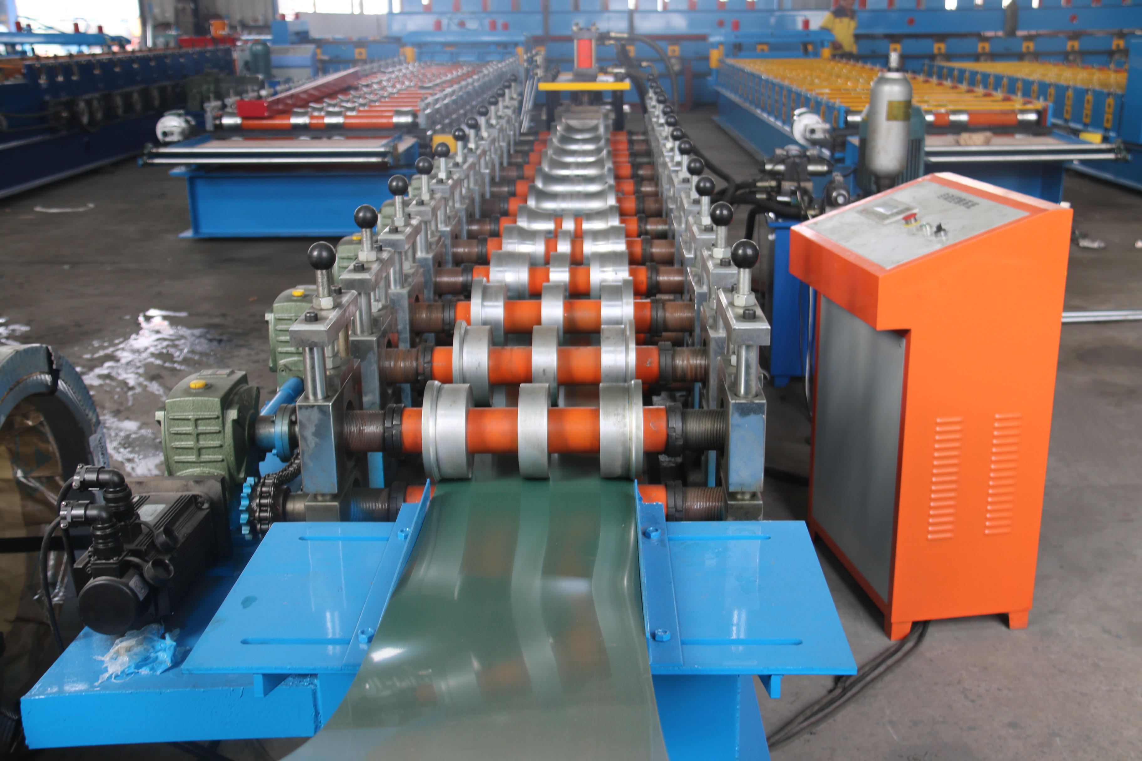 Half Round Ridge Cap Roll Forming Machine Green 3 Phase 2.5T