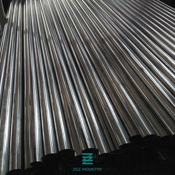 Long Life Span Metal Fence Posts 40mm X 1400m For Garden Fencing