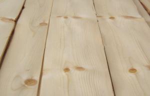 China 0.45 mm Yellow Knotty Pine Quarter Cut Veneer With Crown Grain wholesale