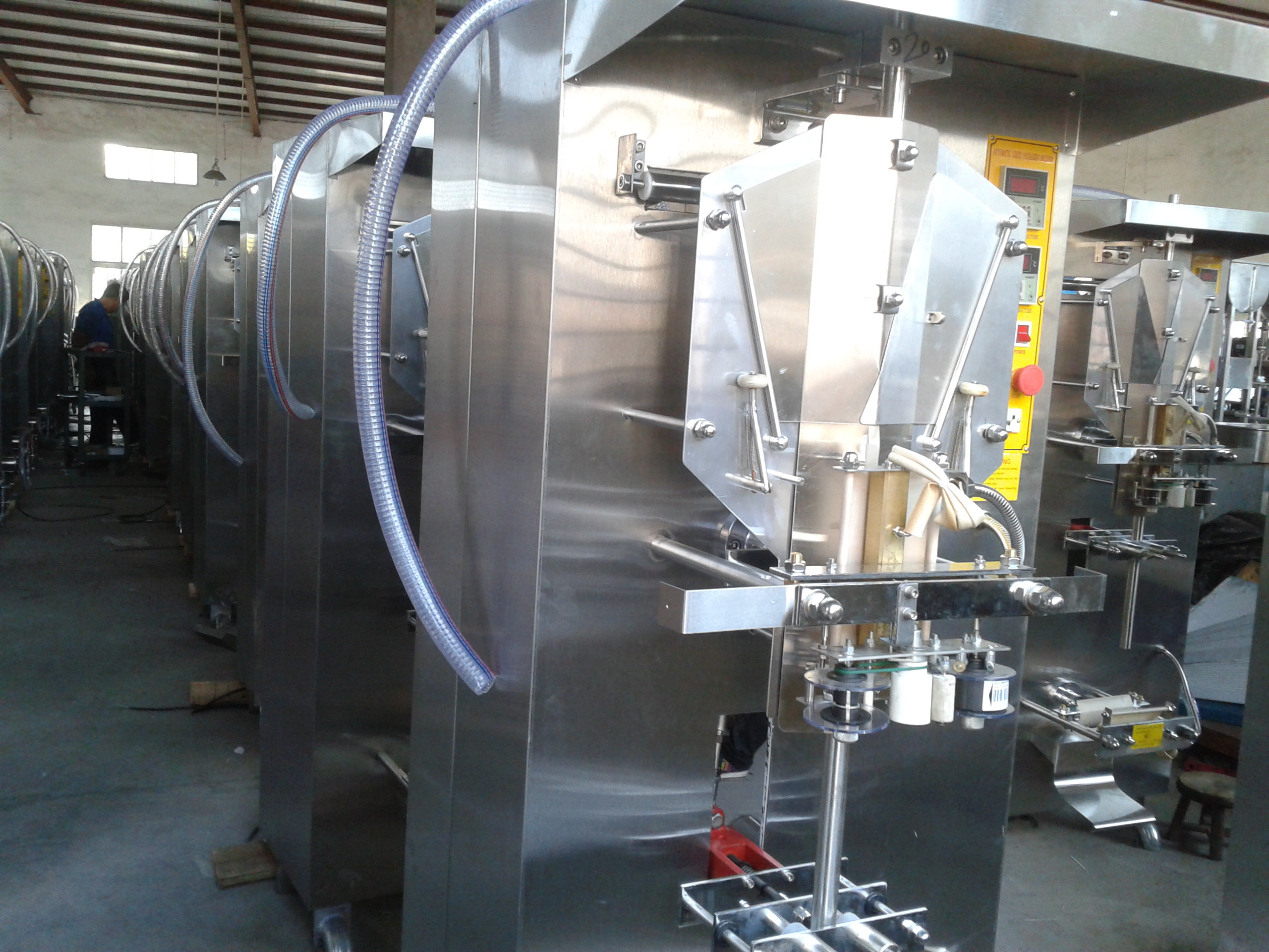 High Speed Automatic Water Bottle Filling Machine Stainless Steel 304 5.5 Kw