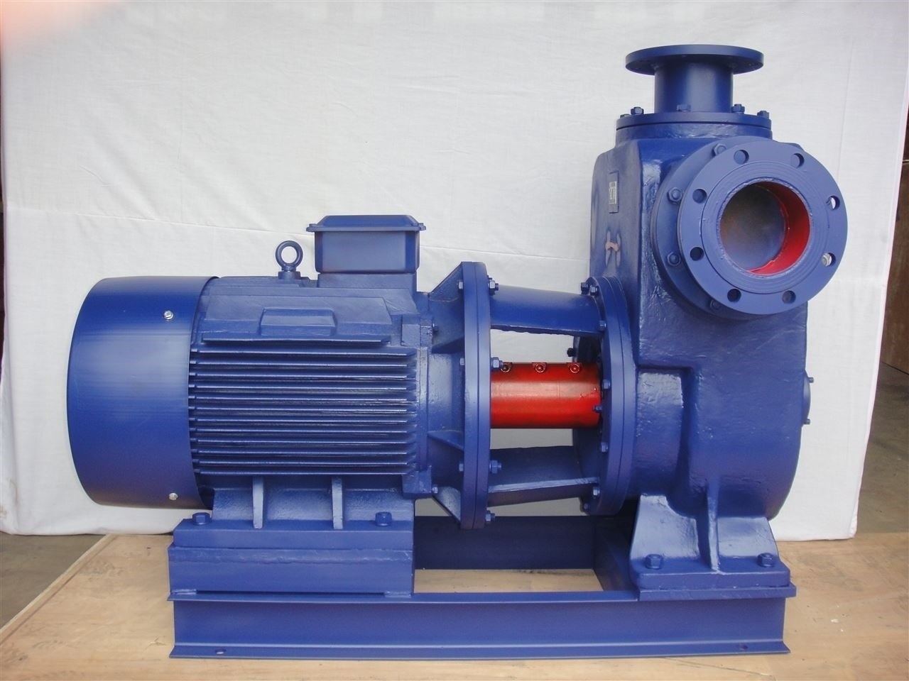 Strong Self Priming Mobile Pump Truck Smooth Operation Low Noise