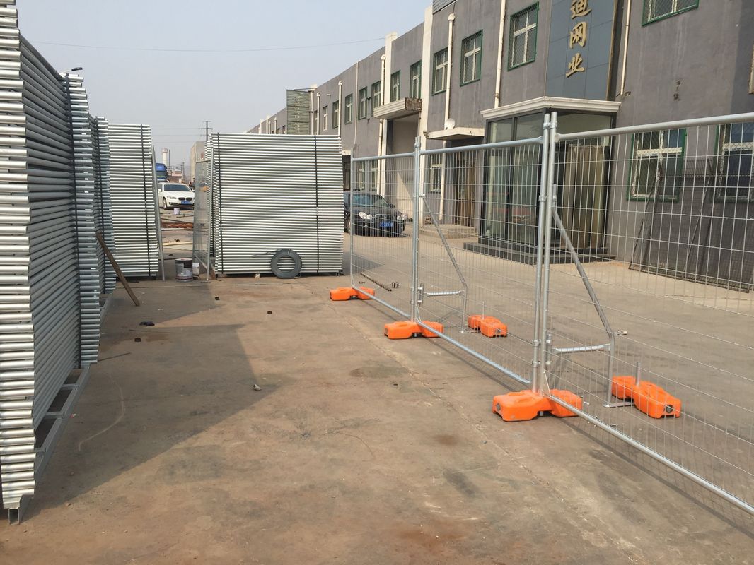 Standard Temporary Fence for Sale 2100mm x 2400mm ,42 microns ,wall thickness 2.00mm and a 60mm x 150mm diameter