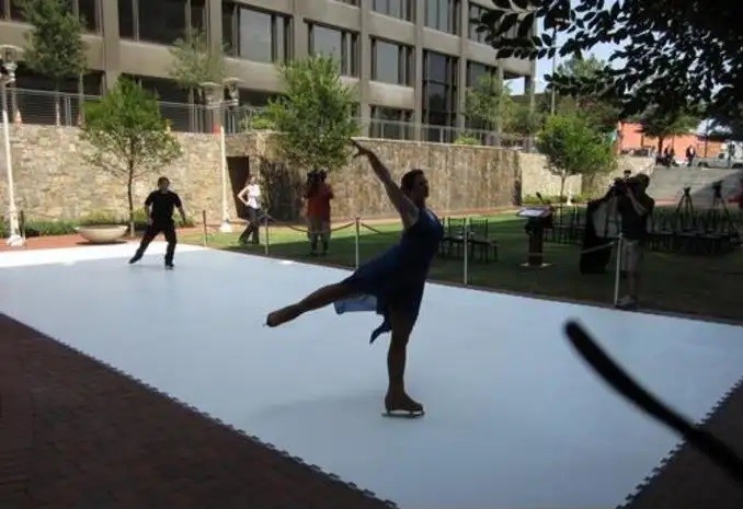 Self Lubricating Ice Skating Floor Tiles Interlocking Sport Floor Tiles