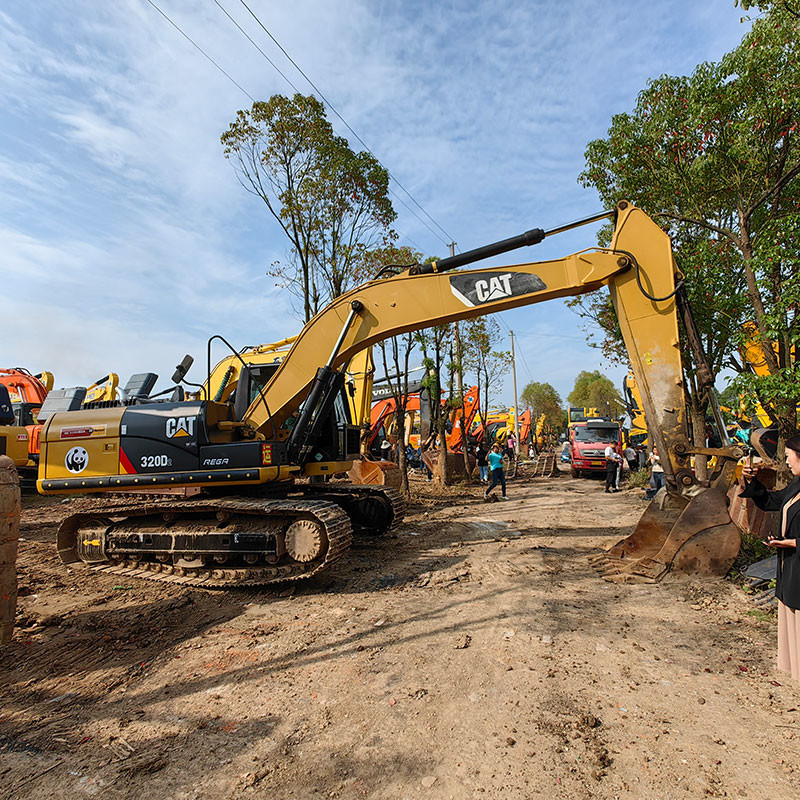 Used Caterpillar 320D Excavator 1m³ Bucket Capacity 103kw Rated Power High Efficiency