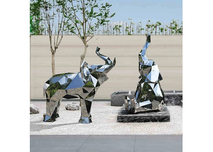 Giant 3-meter Stainless Steel Animal Mirror Geometric Wolf Sculpture