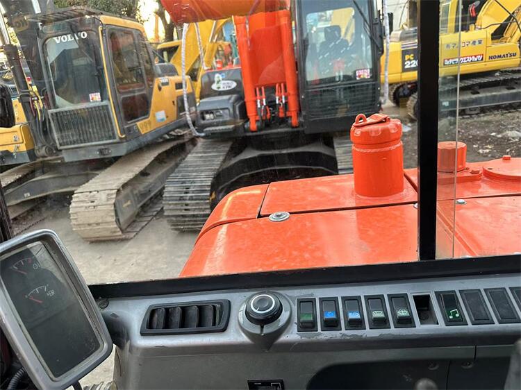 Korean Original Doosan DX60 Excavator in Durable and with Original Hydraulic Cylinder