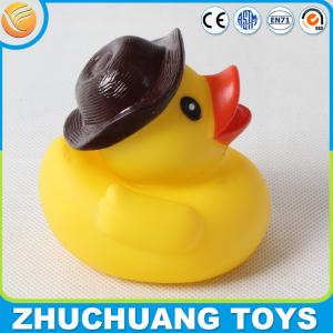 China funny rubber duck toys with hat wholesale