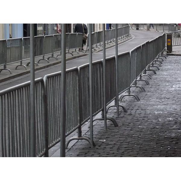 Gauge 16 Galvanized Steel Crowd Control Barrier 5/8" Hook