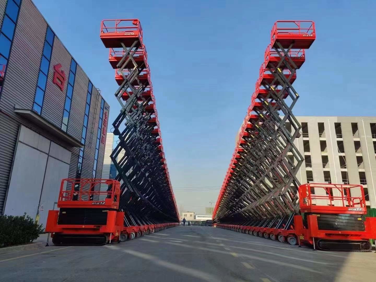 Aerial Work Hydraulic Scissor Lift Cart Cleaning Building Self Driven 1 Ton