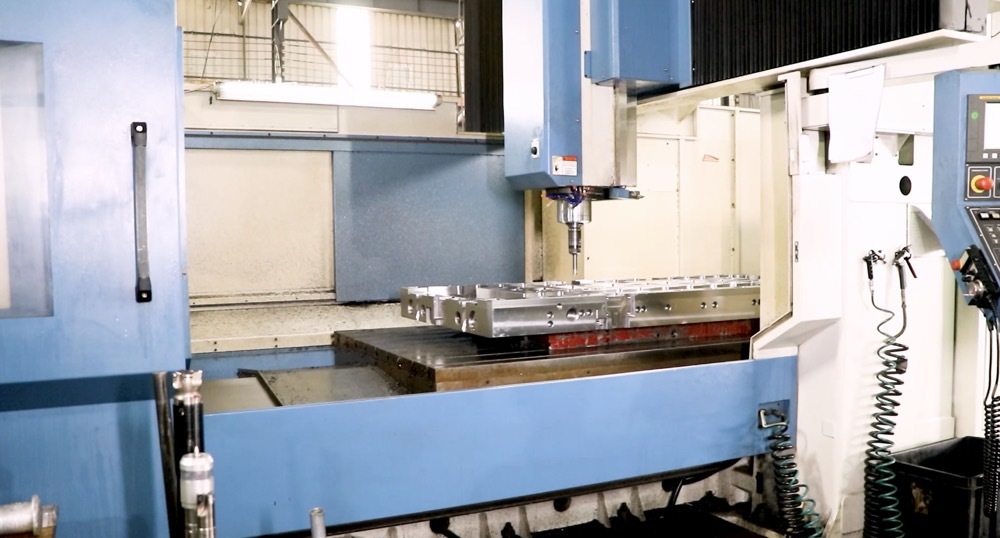 Kinte Mould Specializing In Large Scale Flip Hot Runners