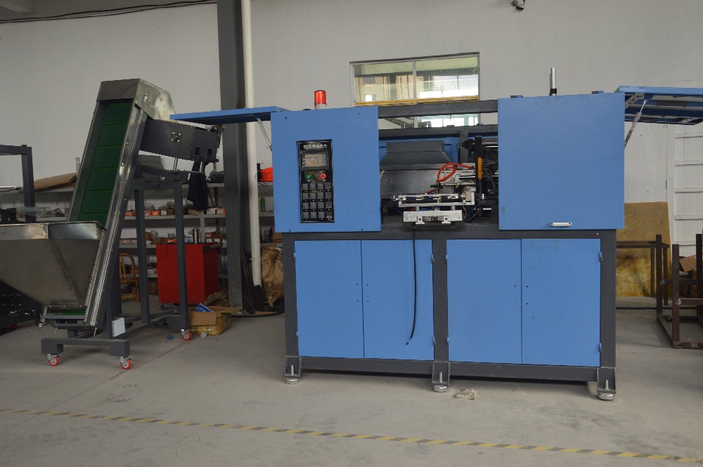 25kW Automatic PET Juice Bottle Blowing Moulding Machine for Juice Processing Machine