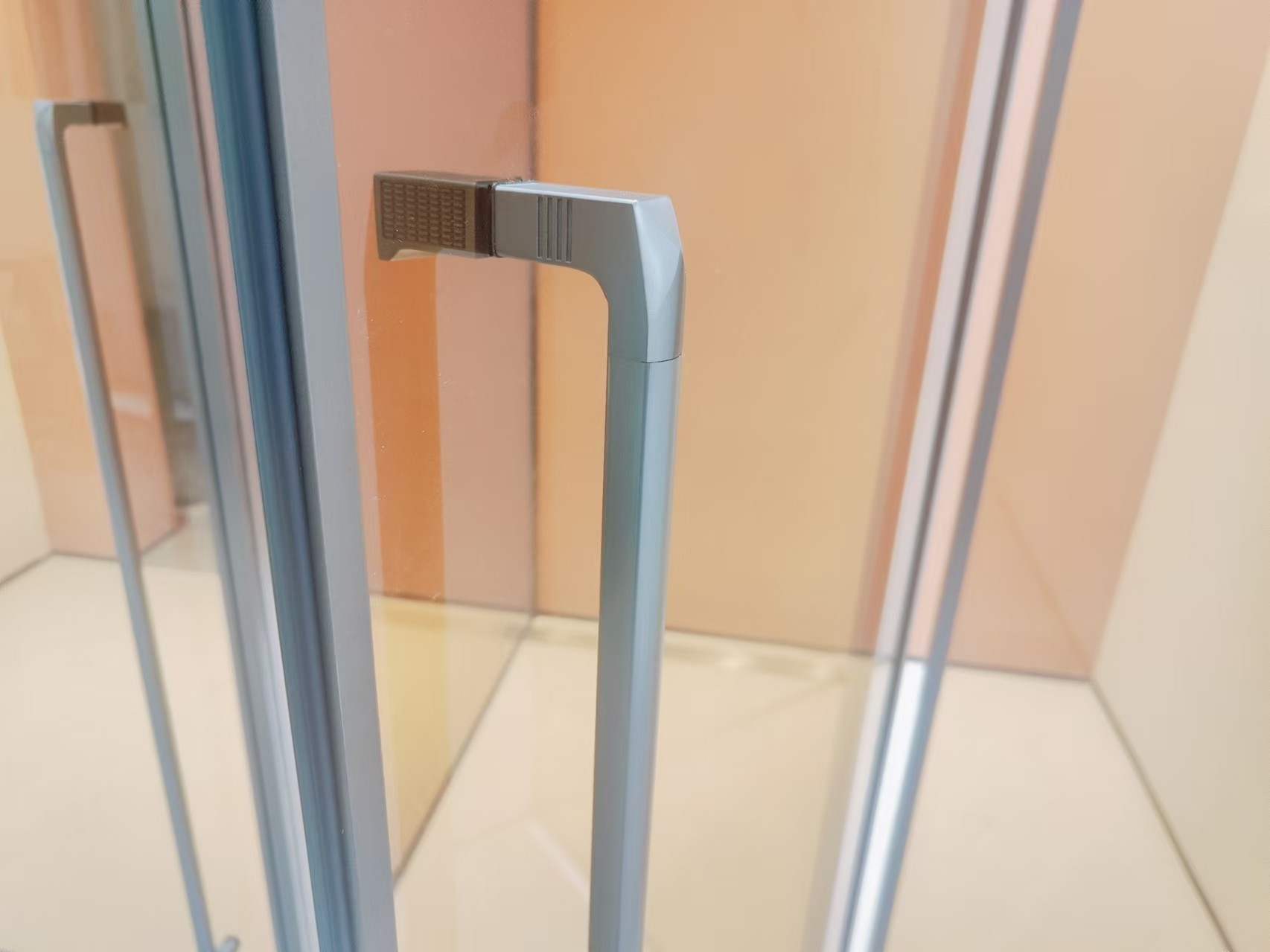Corrosion Proof Bathroom Glass Door Handle Modern Style Customized