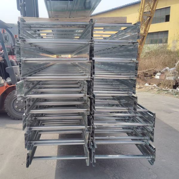 50-1000mm Hot Dip Galvanized Ladder Type Cable Tray For Wireway Cable Management Drainage