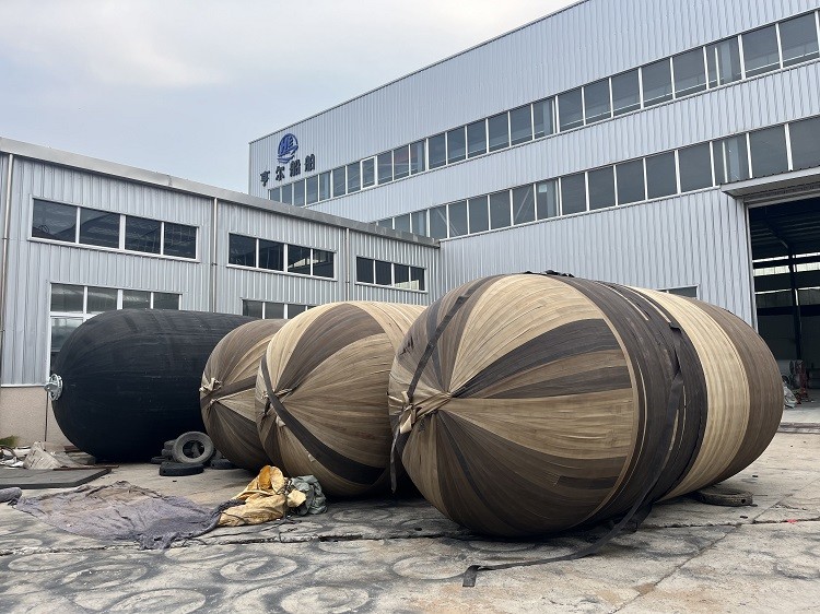 Yokohama Pneumatic Dock Fender With Enhanced Abrasion And Corrosion Resistance