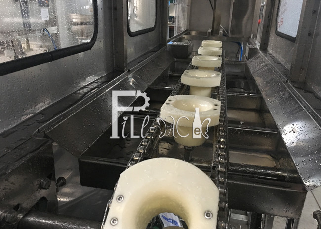 Hot Alkaline Water Washing 200BPH Gallon Filling Machine