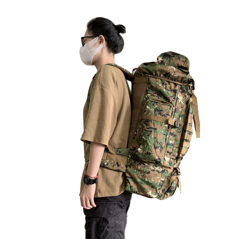 High Strength Straps and Buckles 80L Capacity Waterproof Backpack in 900D Oxford Fabric