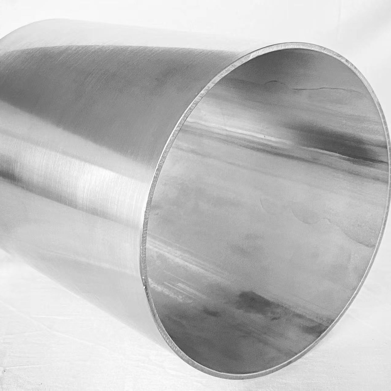 304 Round Laser Pipe Cutting Laser Cut Stainless Steel Pipe Seamless
