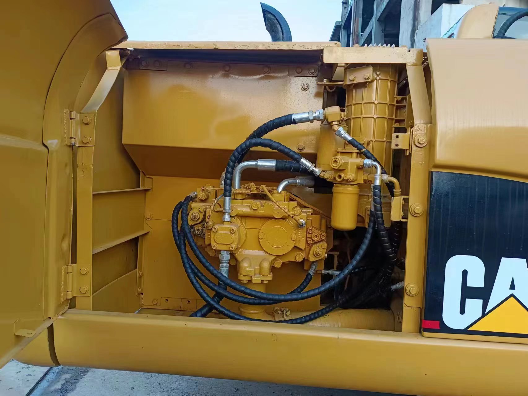 21TON Medium Excavator CAT320D Hydraulic Crawler Digger for Medium-Sized Construction